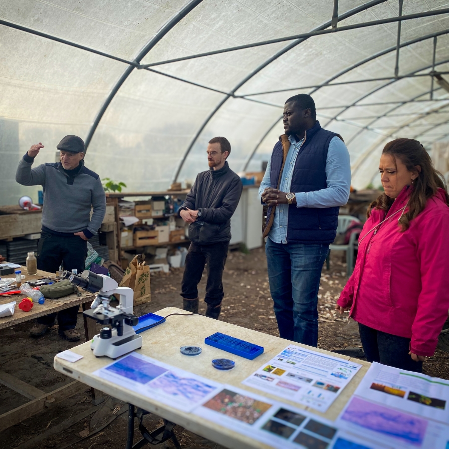 Ateliers à la ferme de Deux'mains (14) - Journée Mondiale des Sols - Babacar Thioye, Wassila Riah - UniLaSalle Rouen